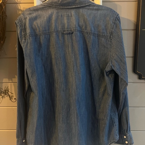 Liz Claiborne Classic Blue Denim Top - Picture 9 of 14